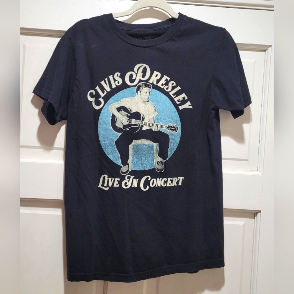 Elvis Presley T-shirt, Medium EUC - Picture 1 of 5